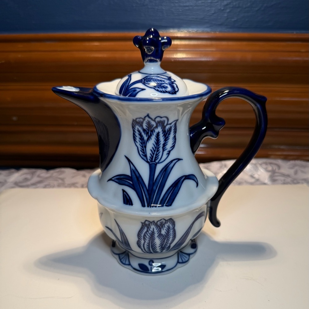 Vintage Bombay Company blue and white porcelain coffee or teapot